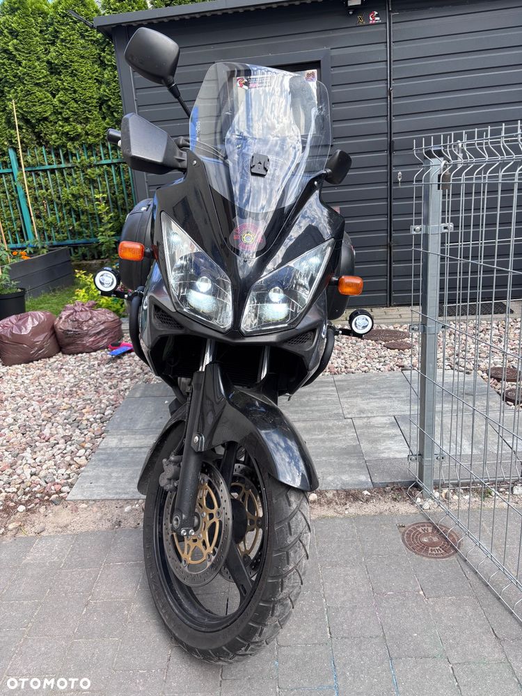 Suzuki V-STROM - 1