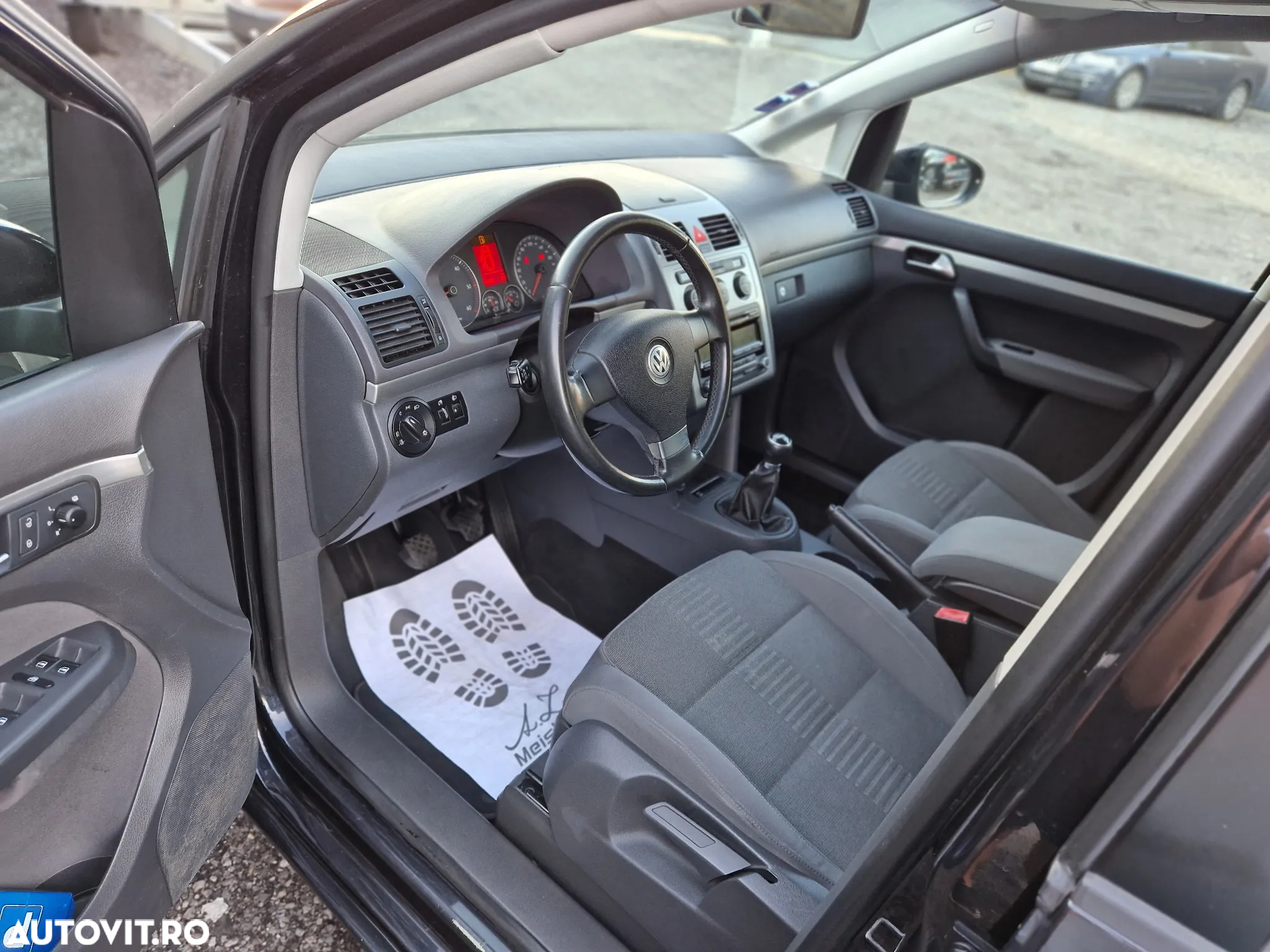 Volkswagen Touran 1.9 TDI - 7