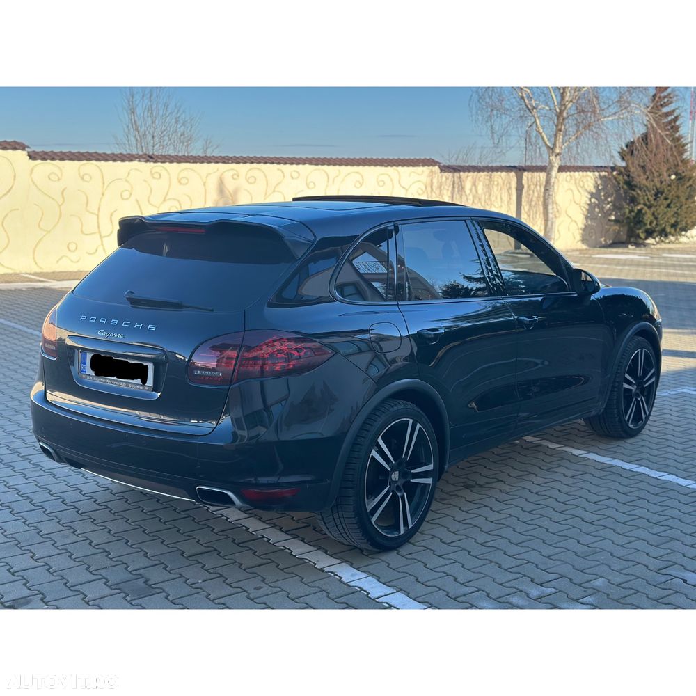 Porsche Cayenne Platinum Edition - 8