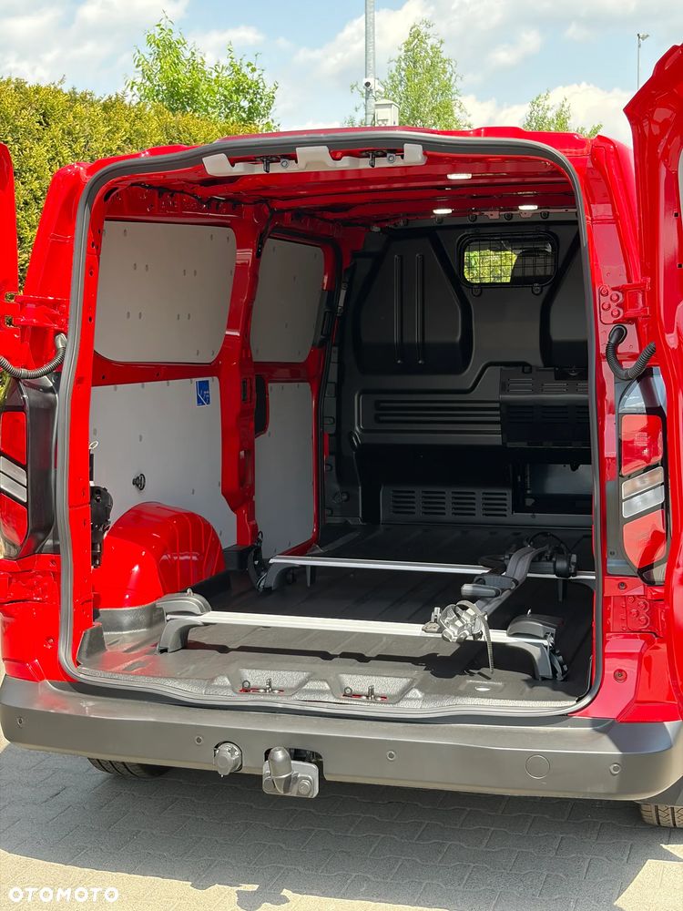 Ford CUSTOM VAN TREND - 8
