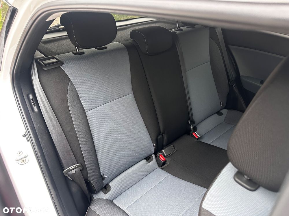 Hyundai i20 1.25 Comfort - 27