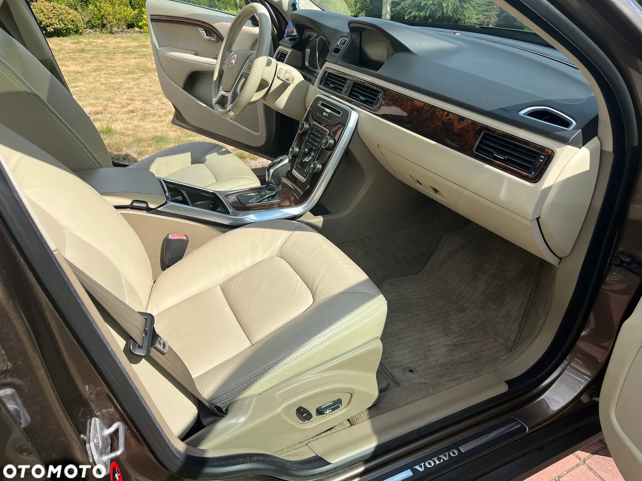 Volvo XC 70 3.2 AWD Summum - 14