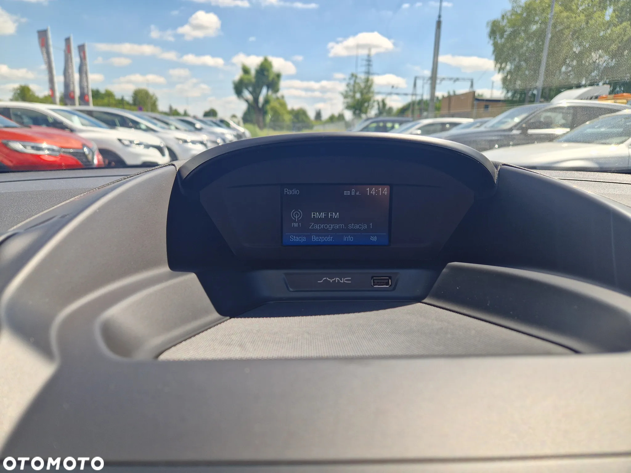 Ford Grand C-MAX - 17