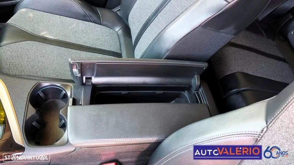 Peugeot 3008 1.5 BlueHDi Allure EAT8 - 26