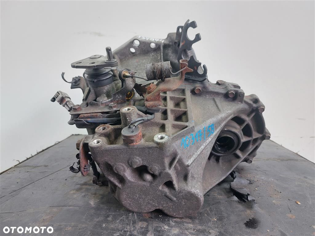 Skrzynia biegów Manualna Toyota Aygo  I 1.0 VVTI 68 KM  2005-2014 - 3