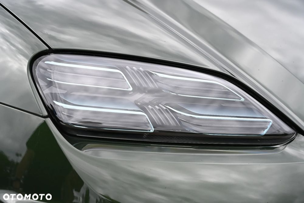 Porsche Macan Turbo 100kWh - 9