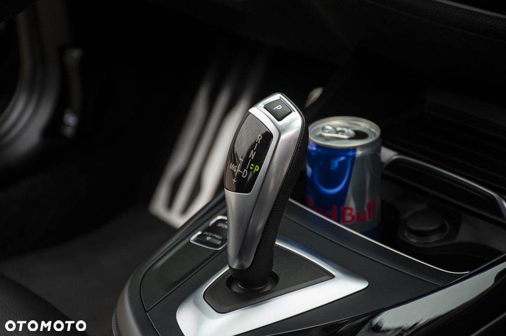 BMW Seria 1 116d EfficientDynamics Edition Sport Line - 22