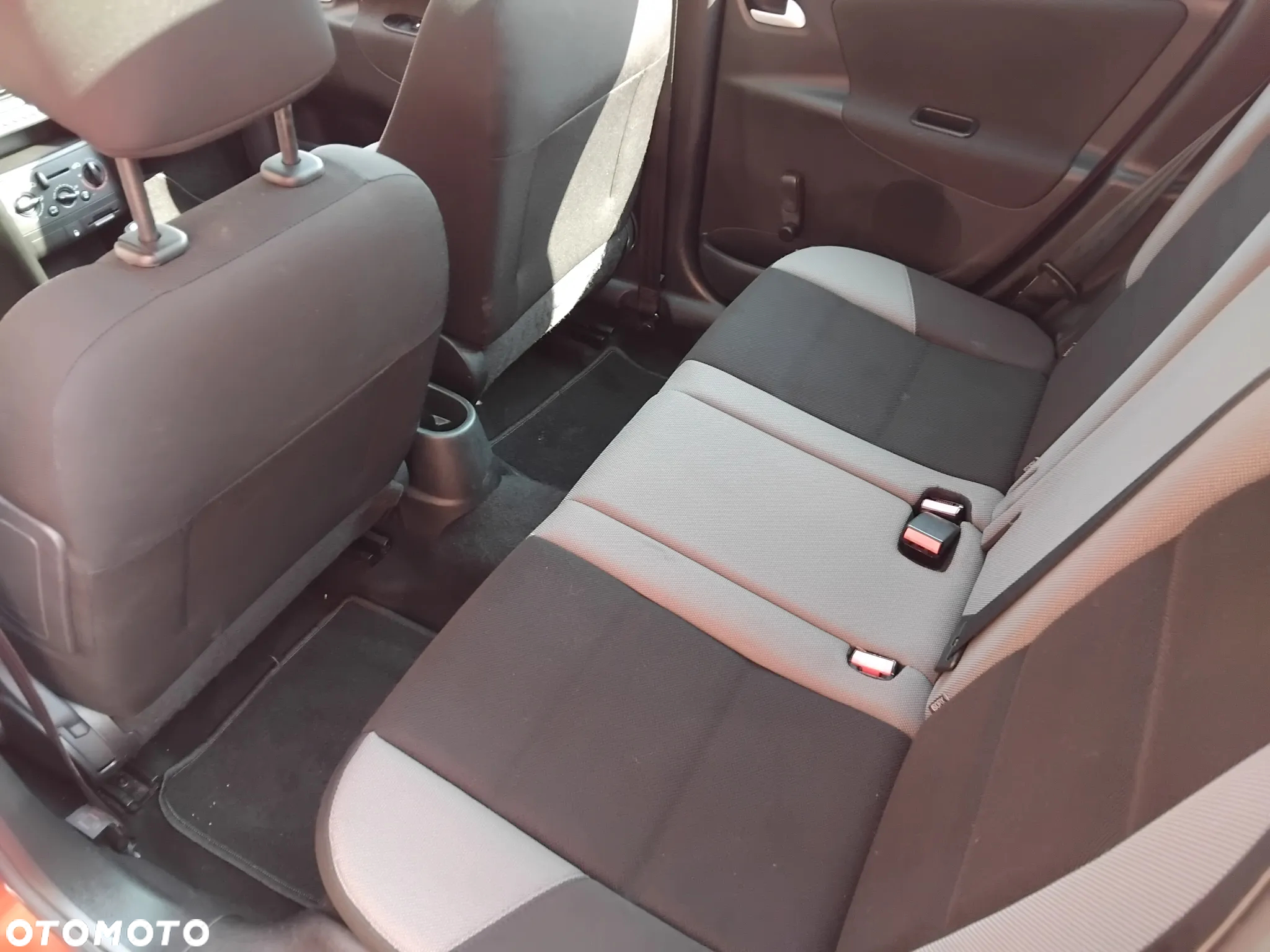 Peugeot 207 1.4 Trendy - 8
