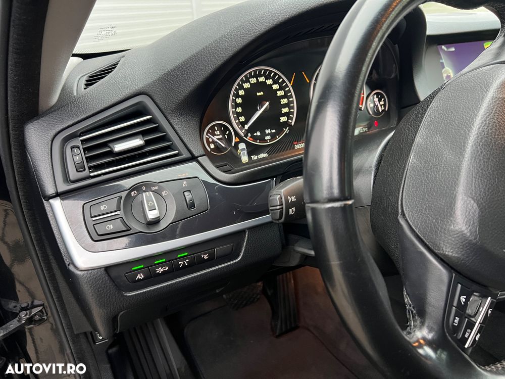 BMW Seria 5 525d Touring Aut. - 14