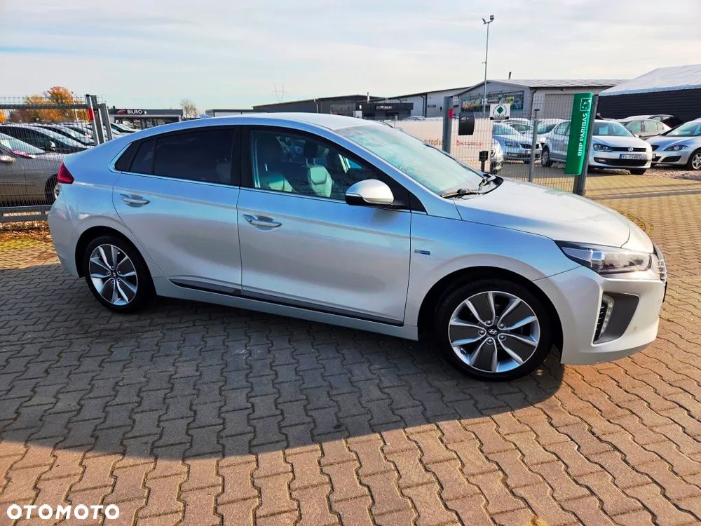Hyundai IONIQ Hybrid Premium - 4