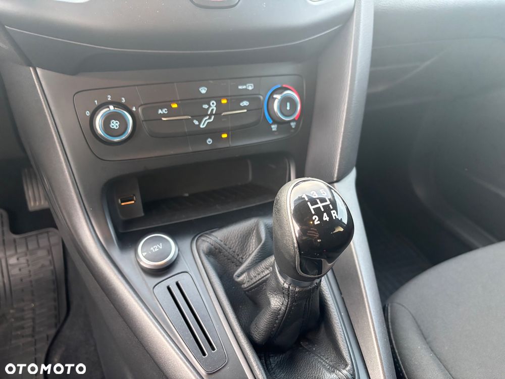 Ford Focus 1.6 Trend - 23