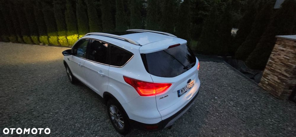 Ford Kuga 1.6 EcoBoost 4WD Titanium - 4