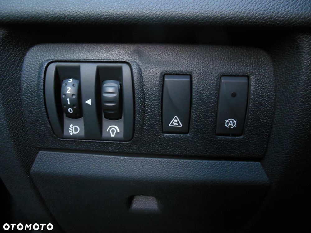 Renault Megane ENERGY dCi 110 Start & Stop LIMITED - 23
