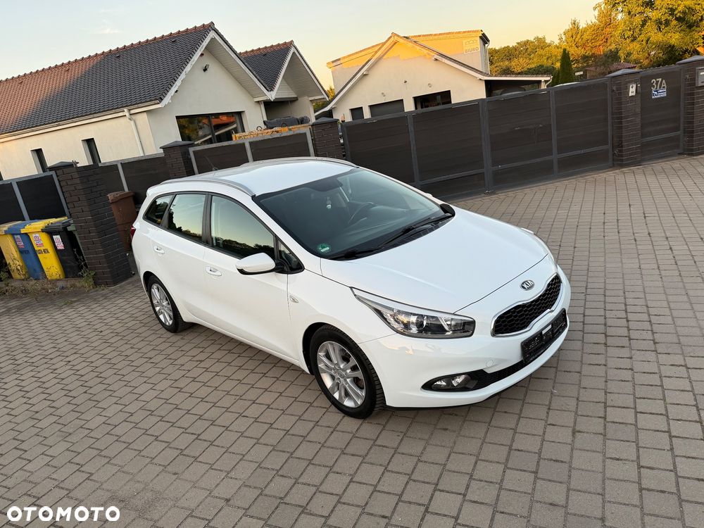 Kia Ceed 1.6 CRDi 136 ISG Edition 7 - 3