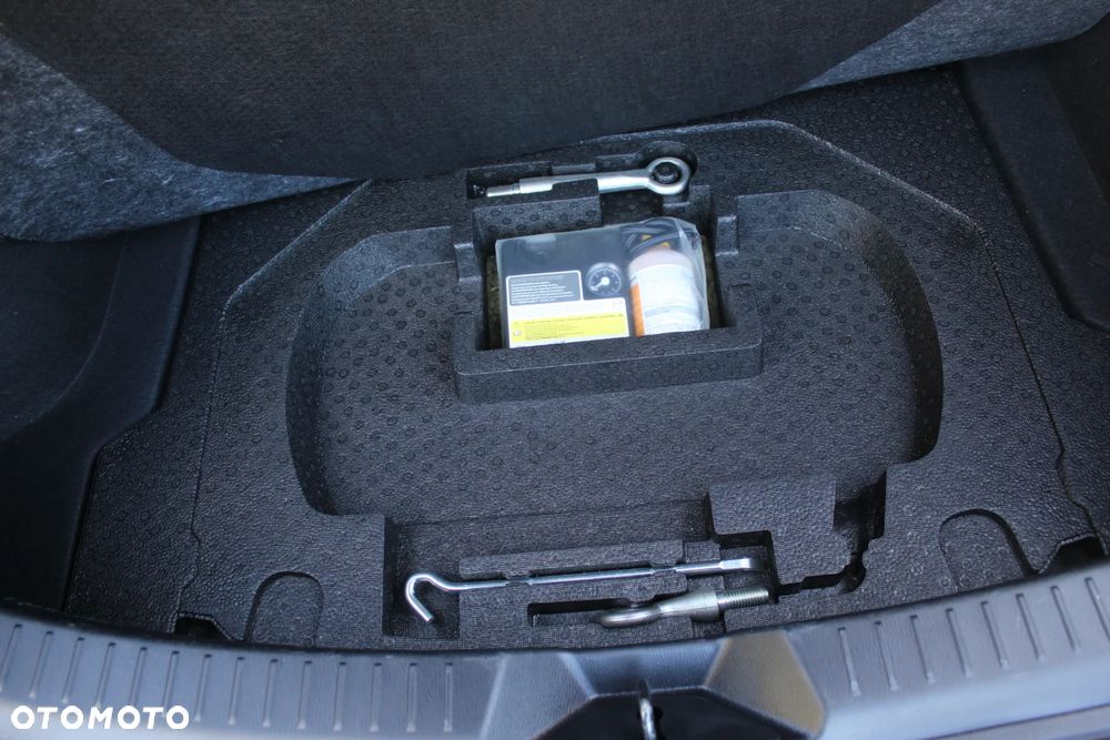 Mazda 3 SKYACTIV-D 105 Center-Line - 26