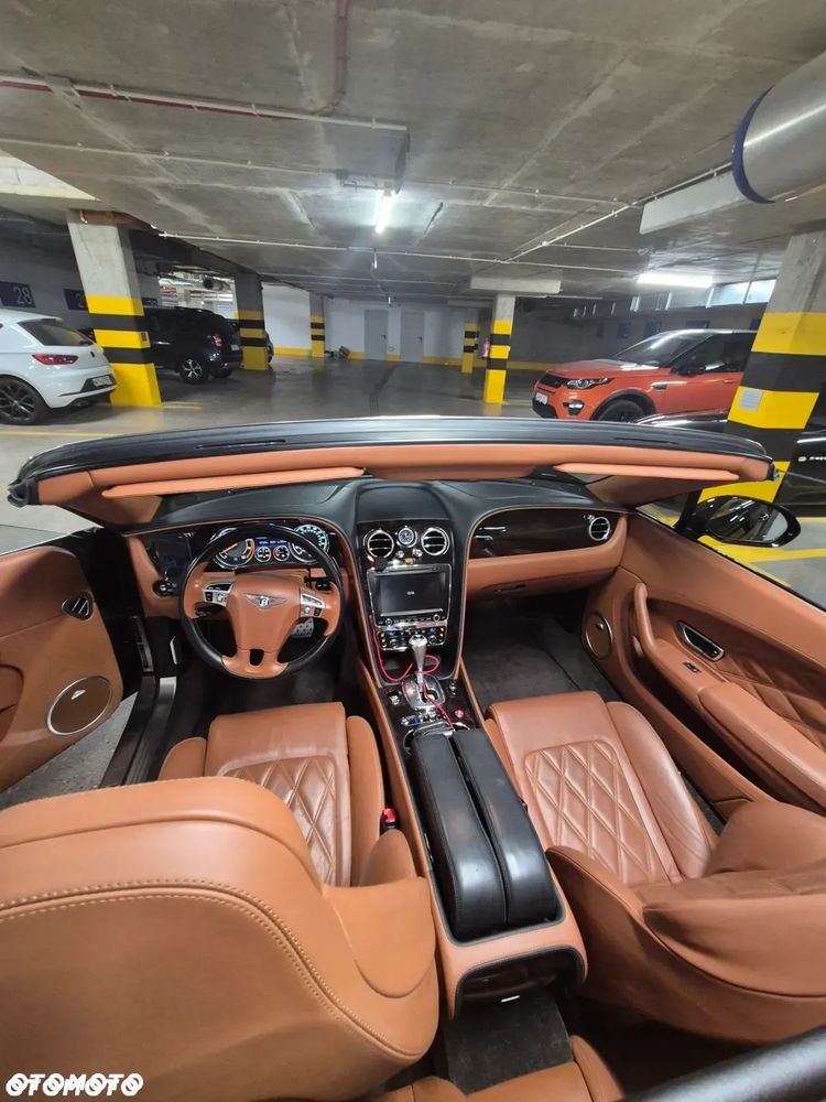 Bentley Continental GT - 12