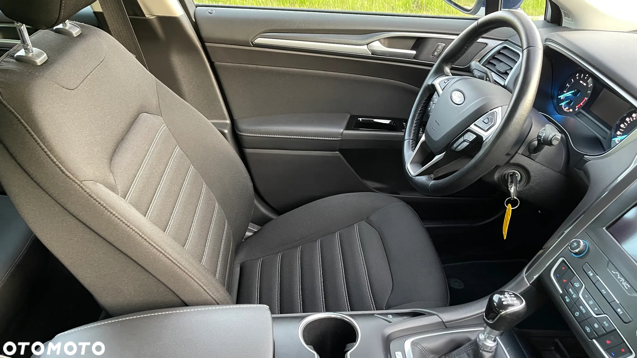 Ford Mondeo - 12