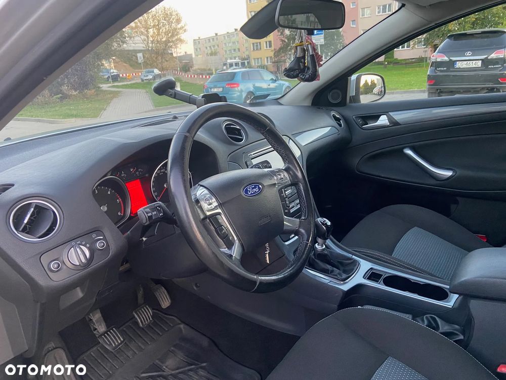 Ford Mondeo 2.0 TDCi Trend - 12