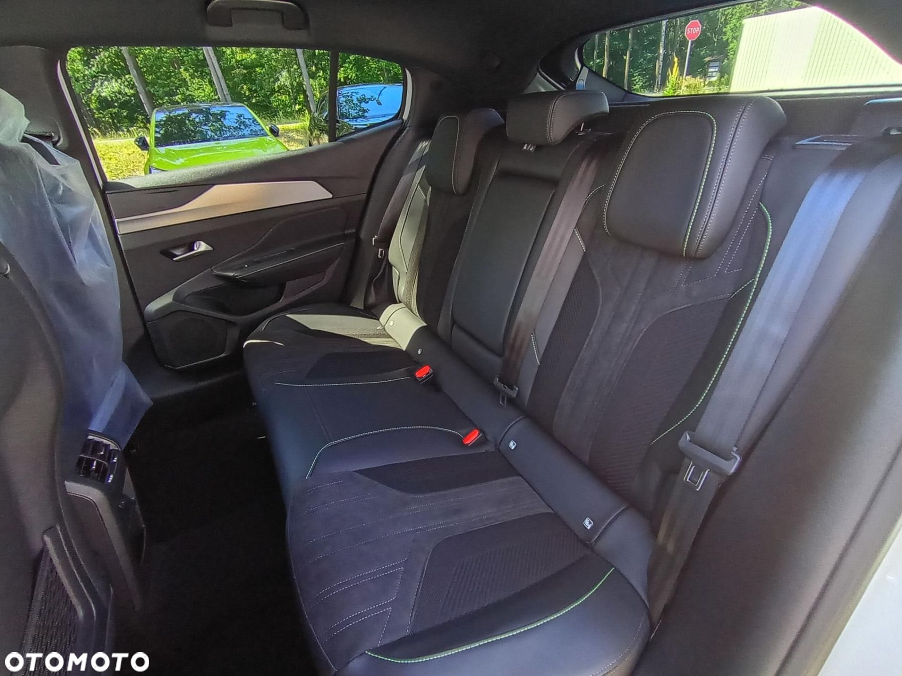 Peugeot 408 - 17