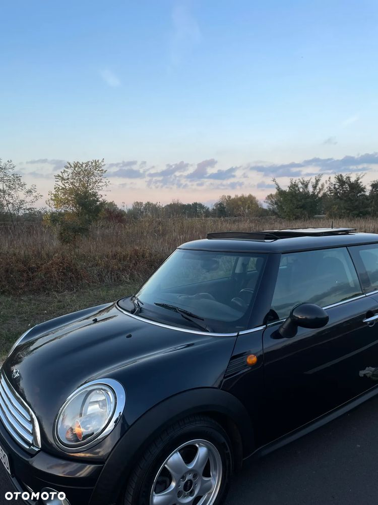 MINI Cooper Standard - 2