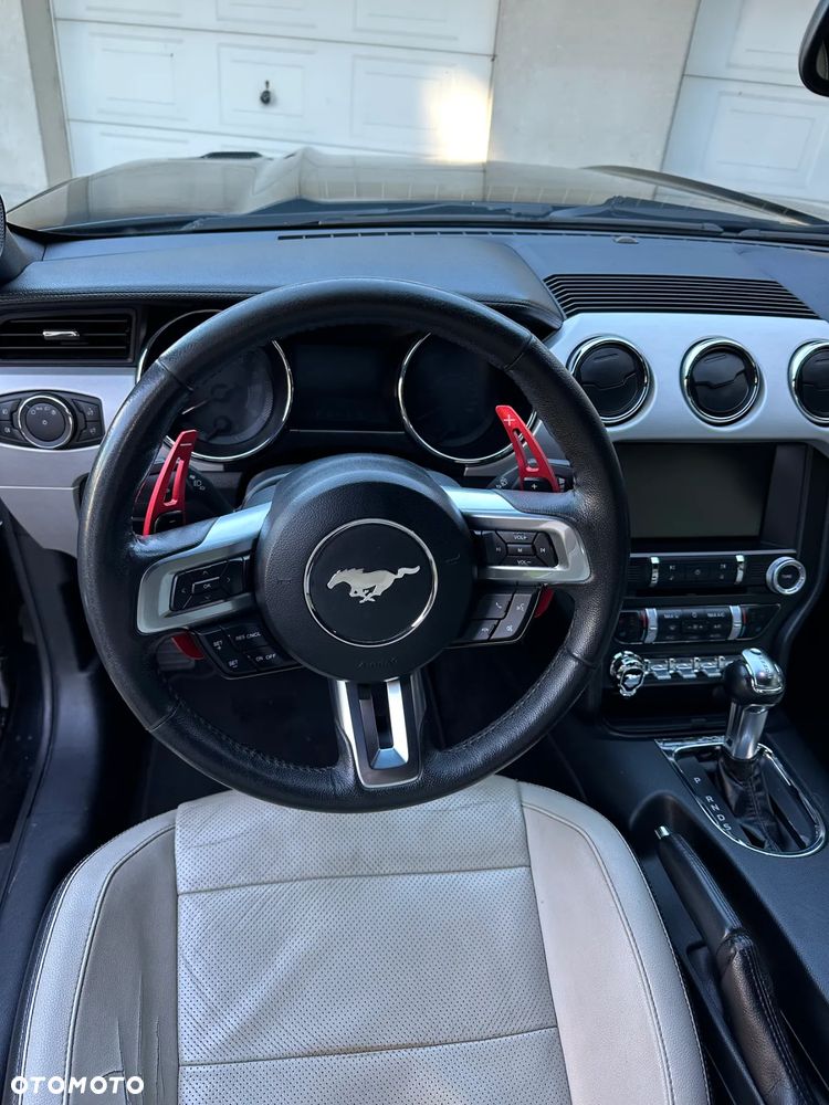 Ford Mustang 5.0 V8 GT - 14