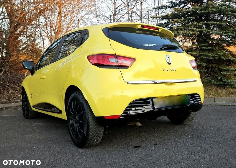 Renault Clio 1.2 16V 75 Expression - 15