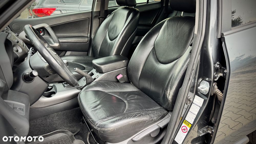 Toyota RAV4 2.2 D-4D 4x4 Executive - 13