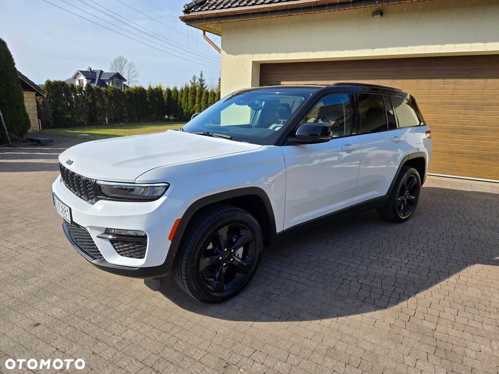 Jeep Grand Cherokee - 12