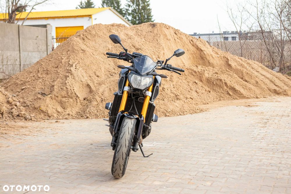 Yamaha MT - 4