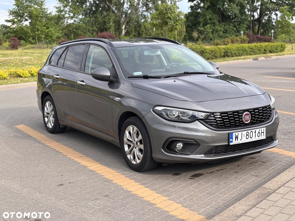 Fiat Tipo 1.4 16v Lounge EU6d - 1