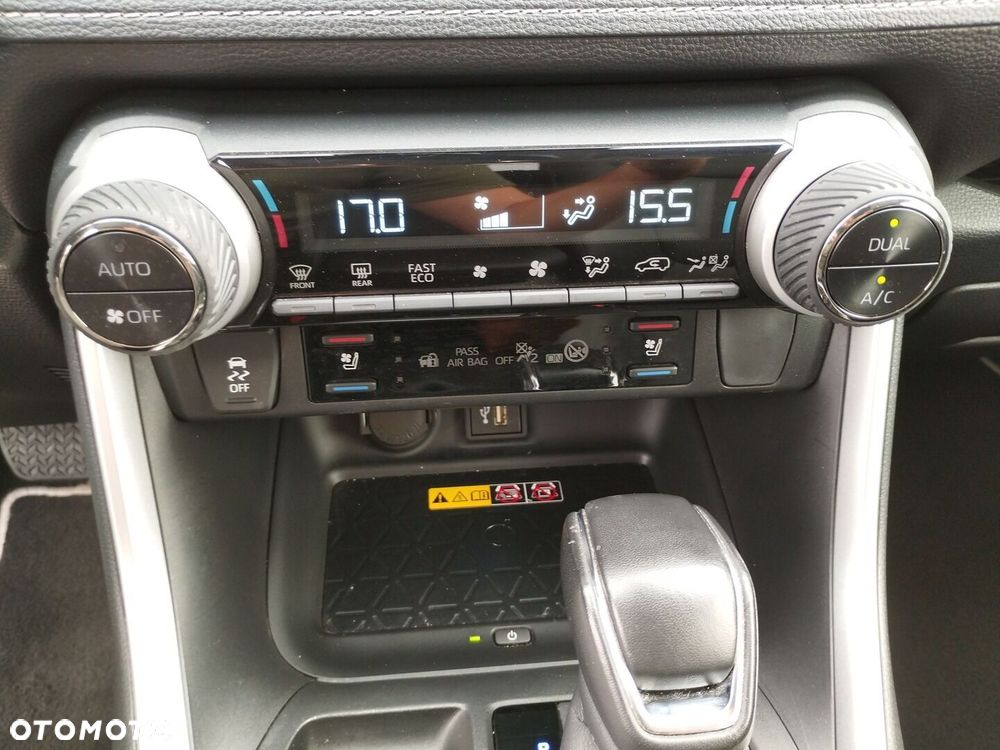 Toyota RAV4 - 23