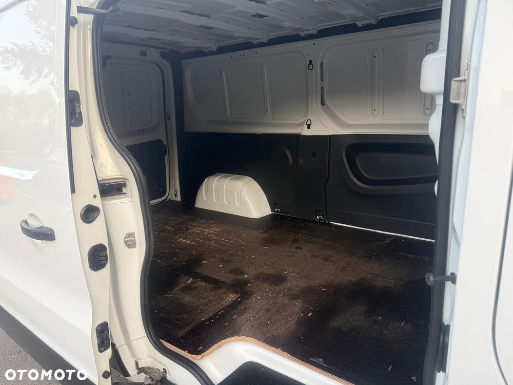 Opel Vivaro - 17