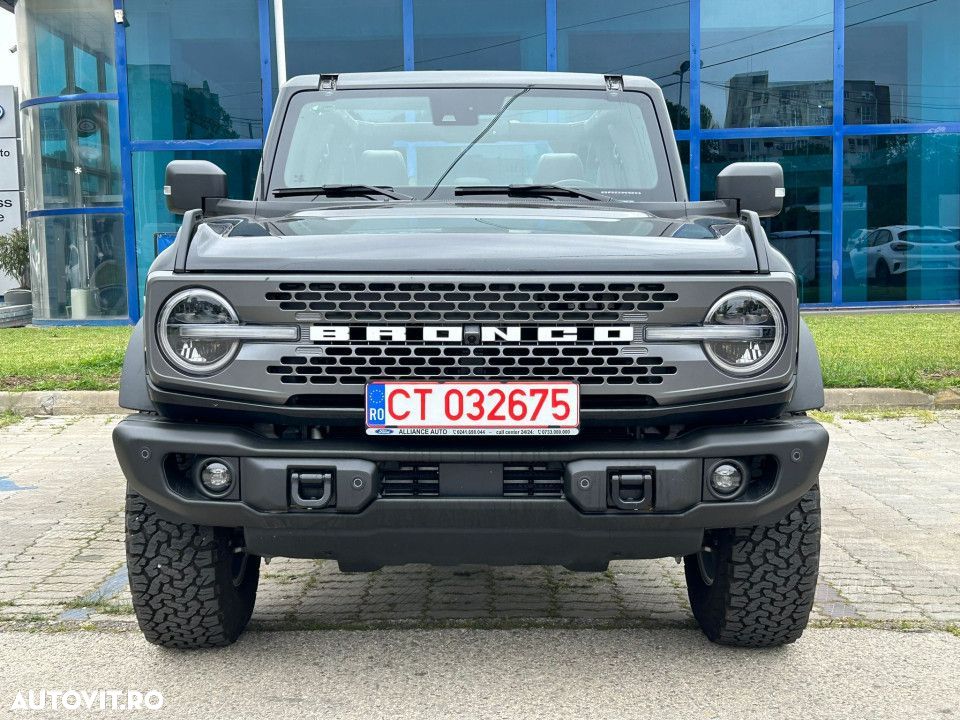 Ford Bronco - 4