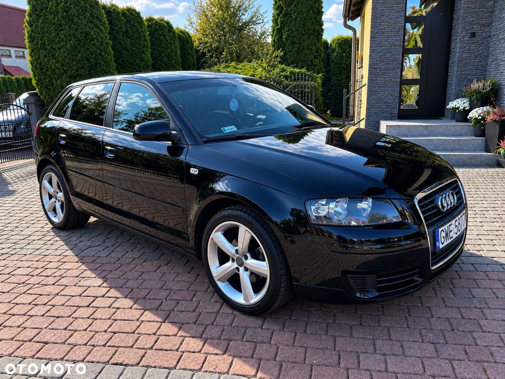 Audi A3 Sportback - 1