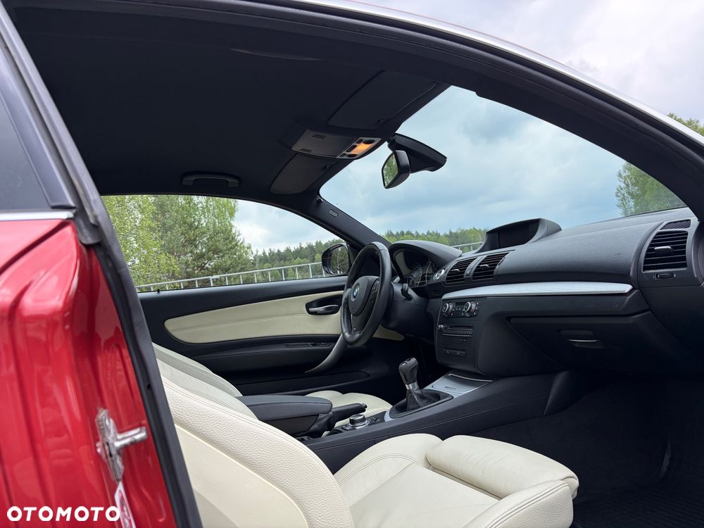 BMW Seria 1 118d Limited Edition Lifestyle mit M Sportpaket - 11