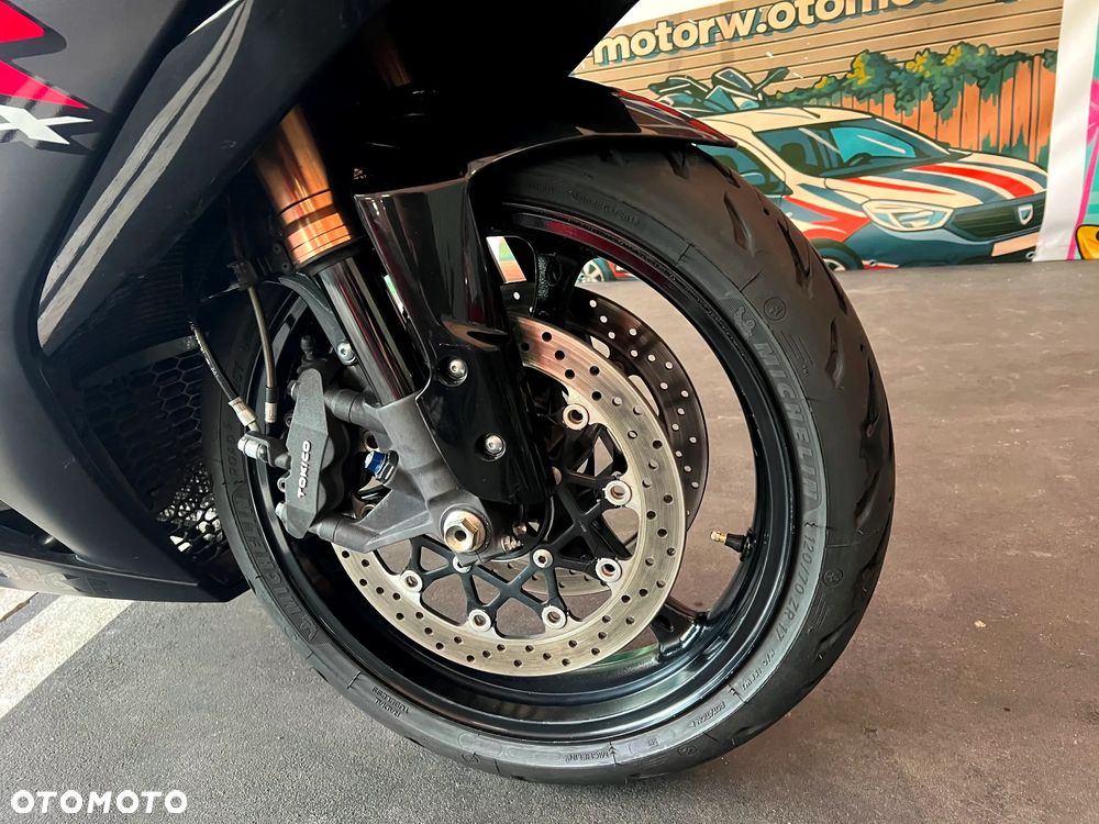 Suzuki GSX-R - 7