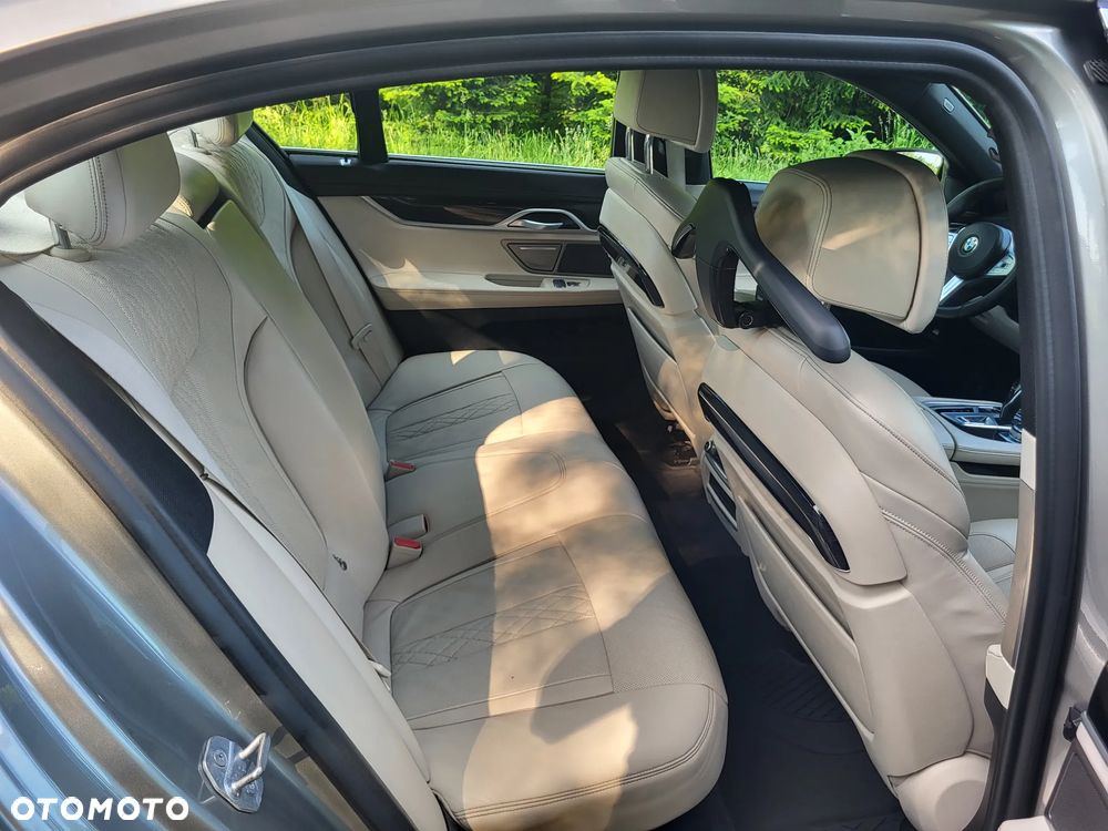 BMW Seria 7 750d xDrive sport - 16