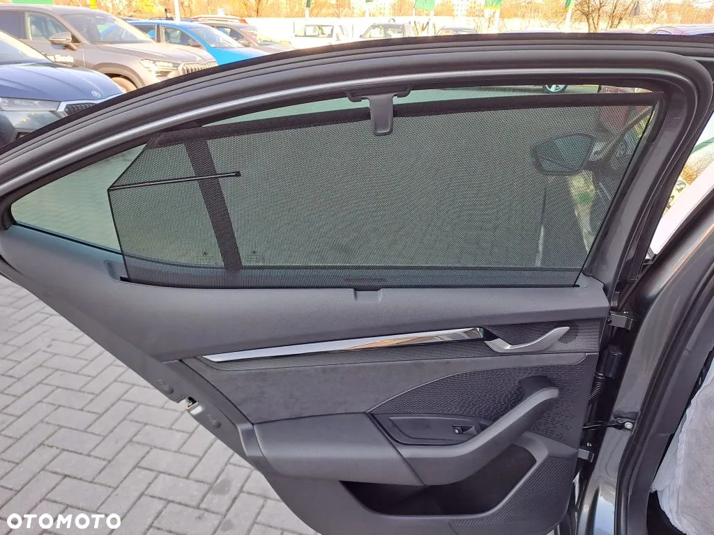 Skoda Octavia 2.0 TSI RS DSG - 9