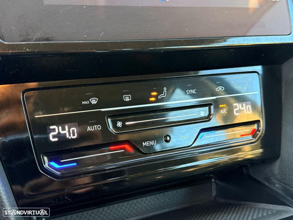 VW Passat Variant 2.0 TDi Business DSG - 29