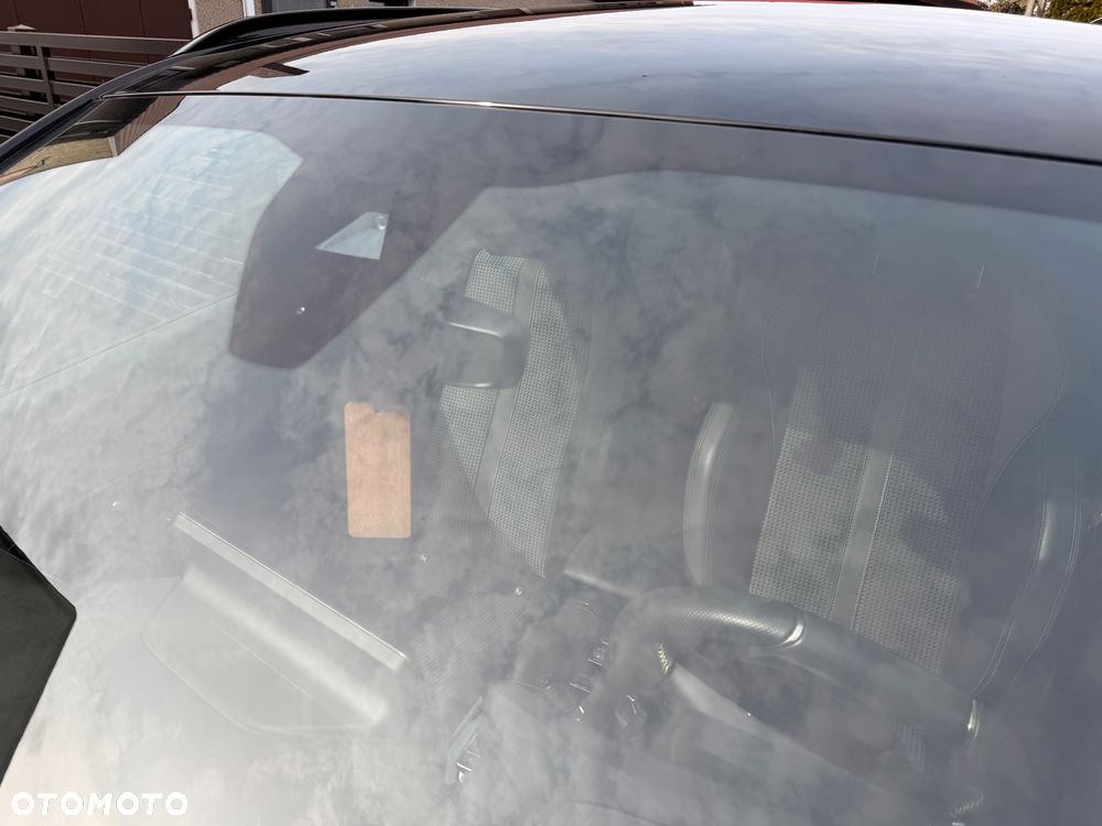 Peugeot 2008 PureTech 130 EAT8 GT - 19