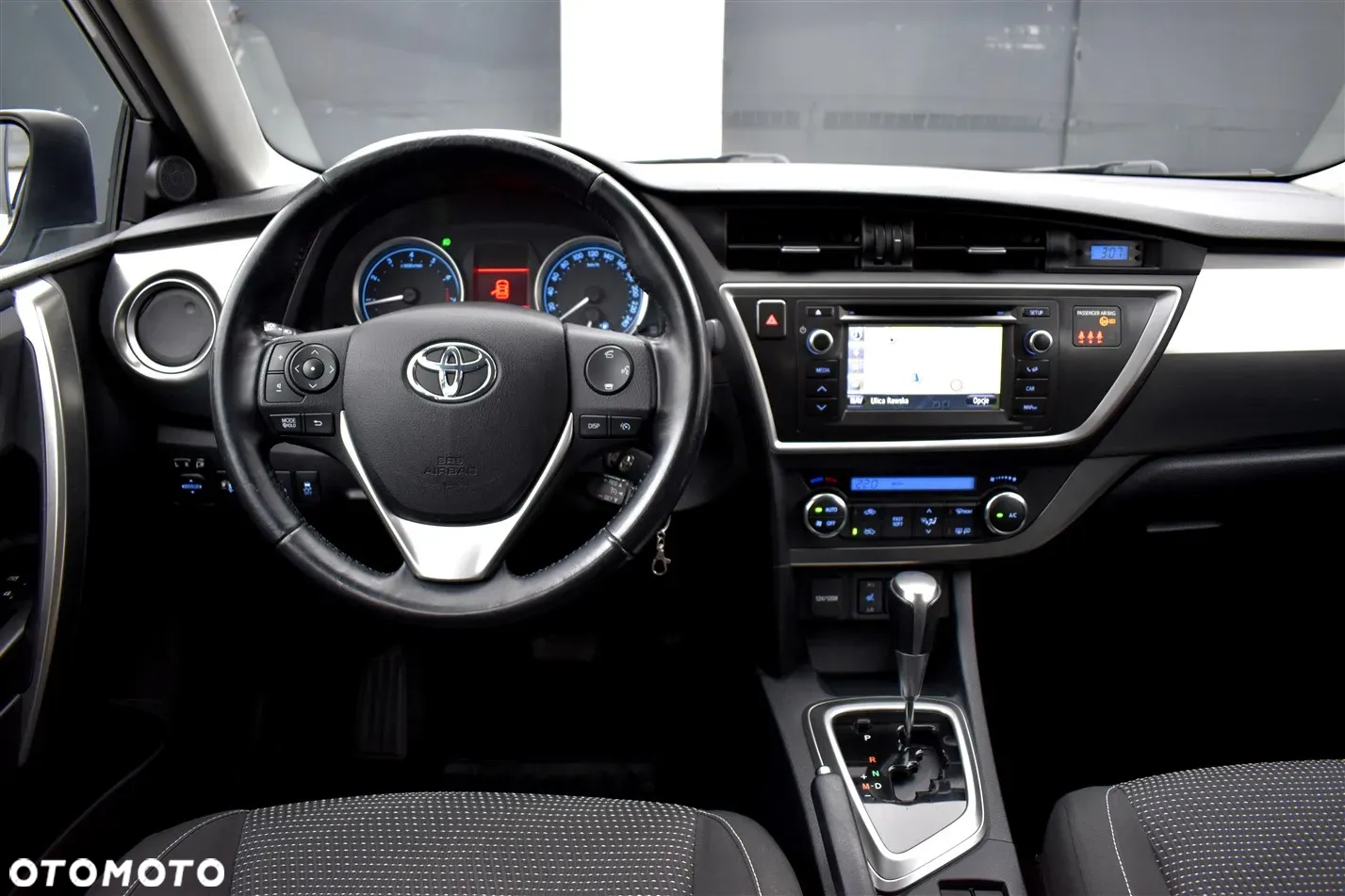 Toyota Auris 1.6 Sprint MS - 24