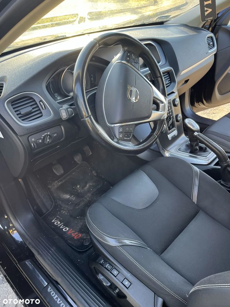 Volvo V40 D2 - 12