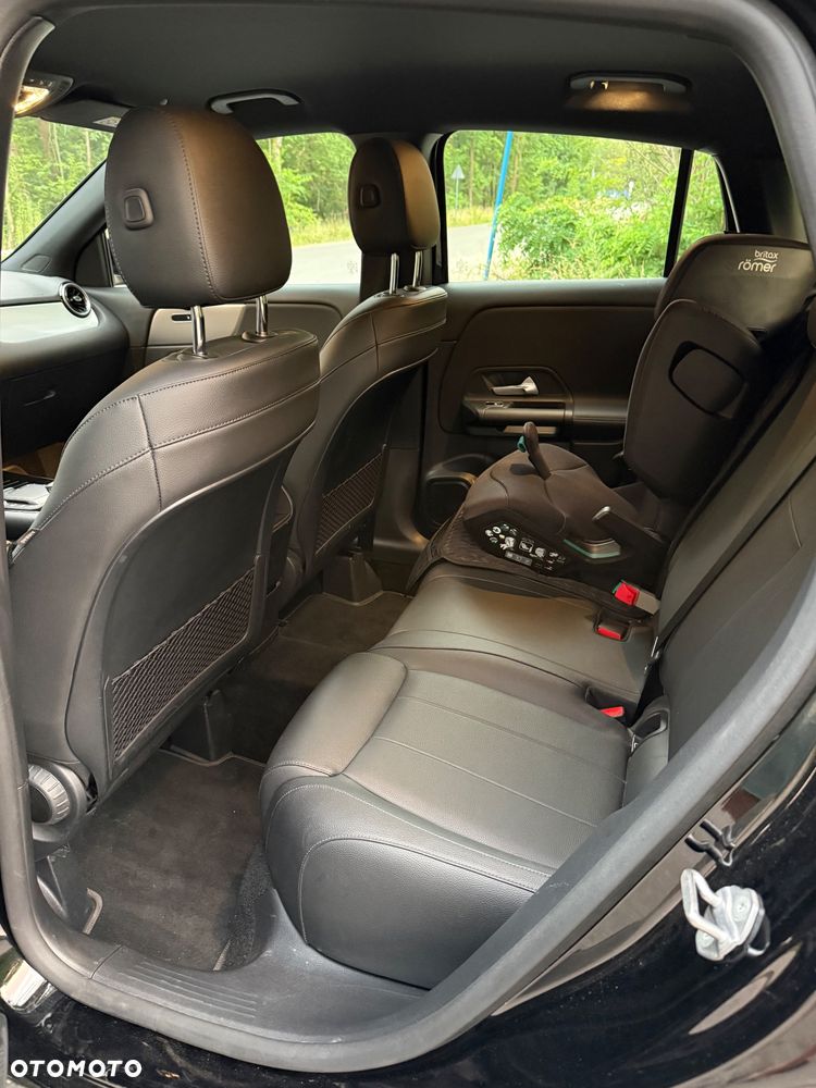Mercedes-Benz GLA 200 Business Edition - 15