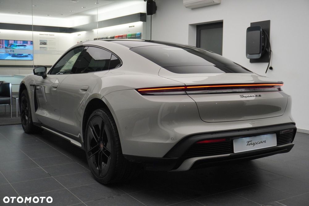 Porsche Taycan 105kWh 4S Performance Plus - 16
