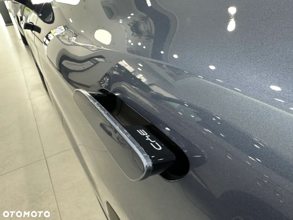 BYD Sealion 7 - 17