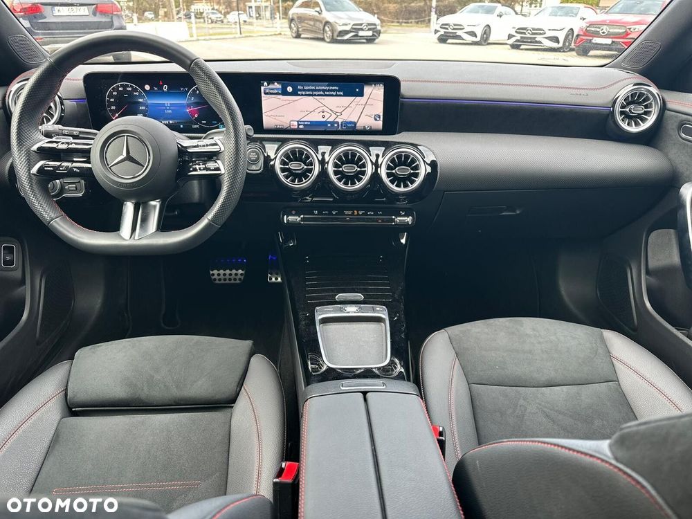 Mercedes-Benz CLA - 11