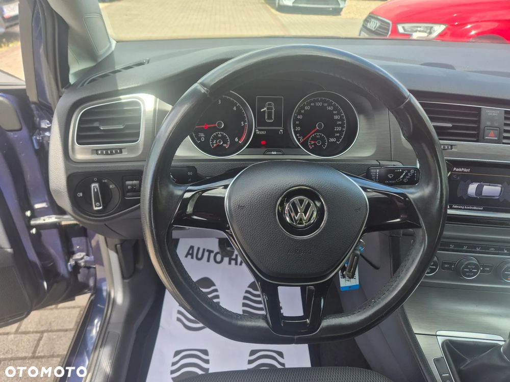 Volkswagen Golf 2.0 TDI SCR Comfortline - 16