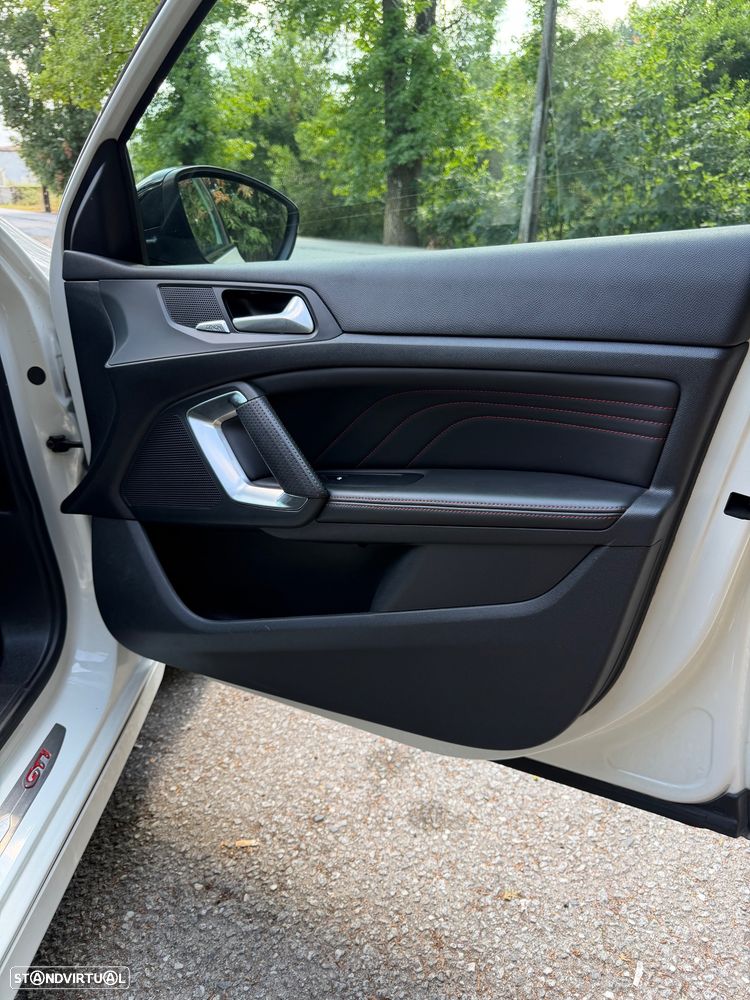 Peugeot 308 1.6 e-THP GTi - 20