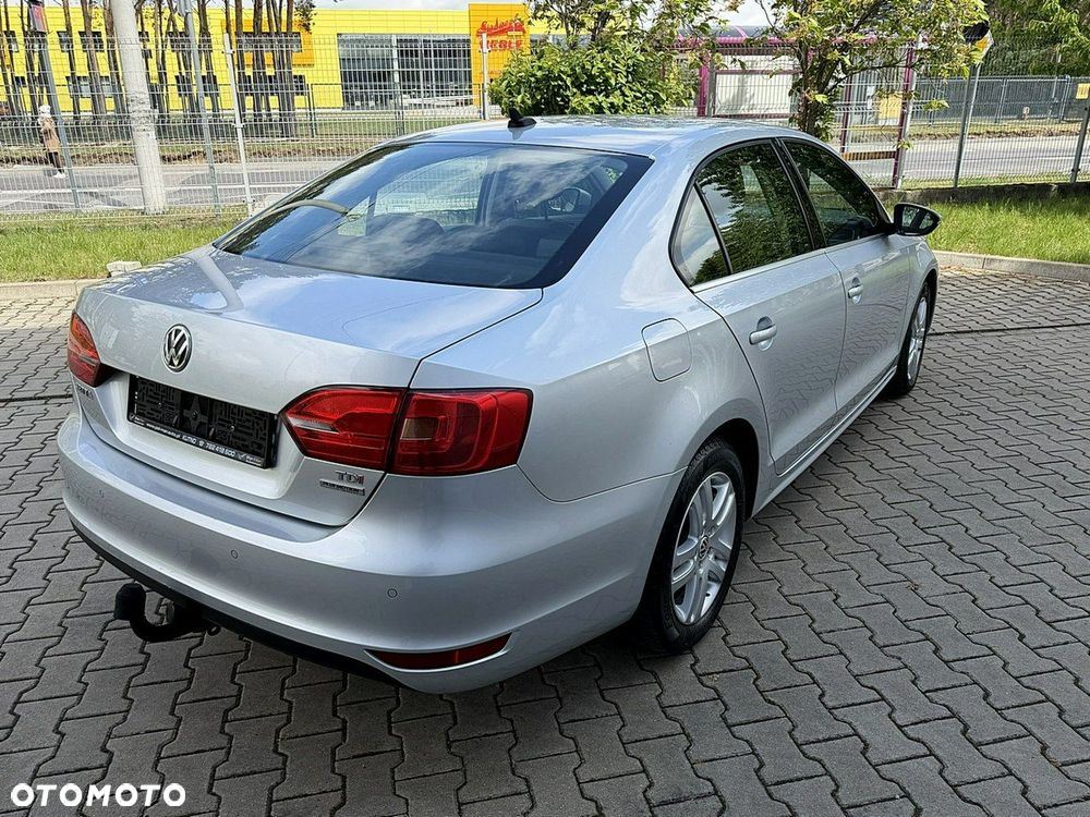 Volkswagen Jetta - 6