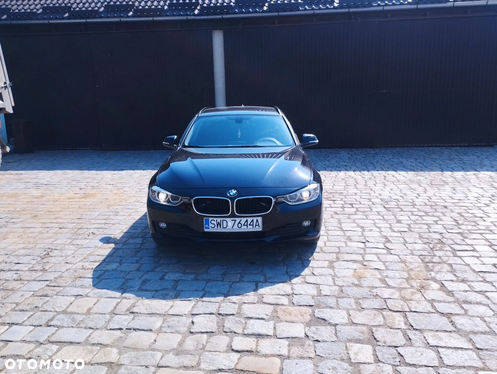 BMW Seria 3 320d xDrive - 7